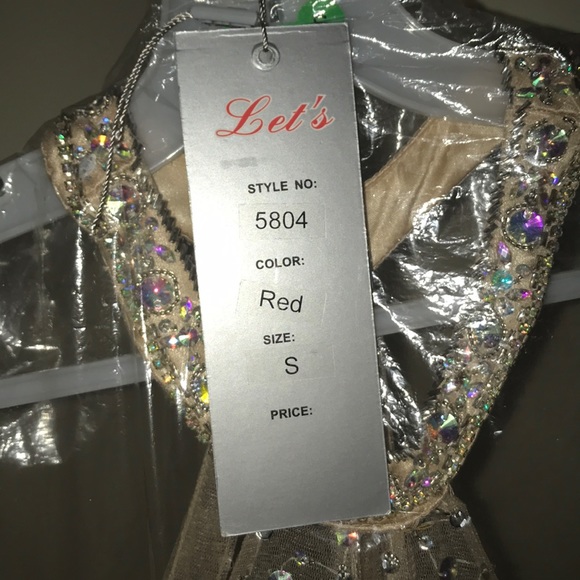 Red beaded prom dress 💃 - Picture 7 of 7